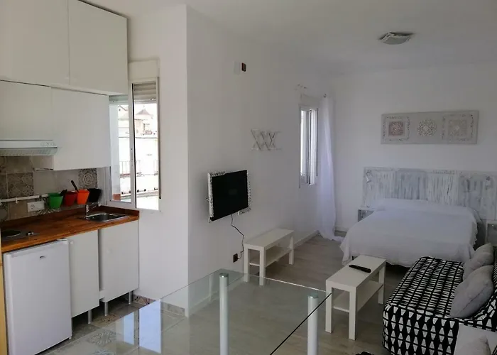 My Small Penthouse With Views.tourism & Tranquility & Sun דירה קורדובה