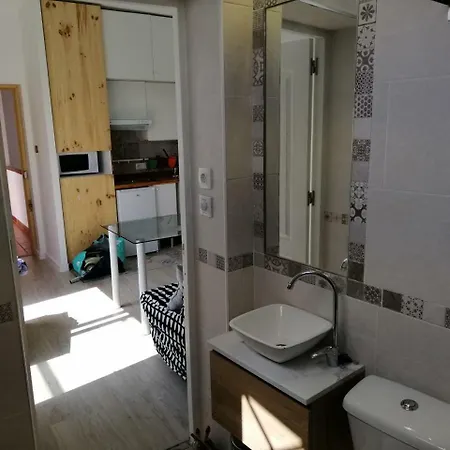 My Small Penthouse With Views.tourism & Tranquility & Sun Daire *